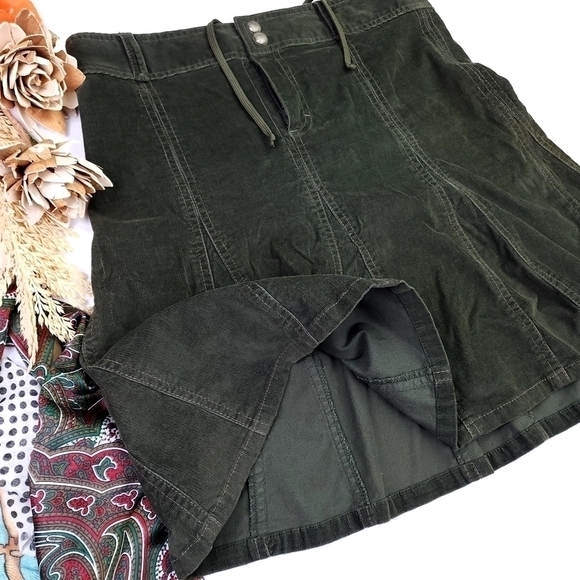 Athleta Green Corduroy Skirt Sz S - Picture 3 of 8